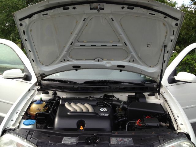 Volkswagen Golf 2002 photo 3