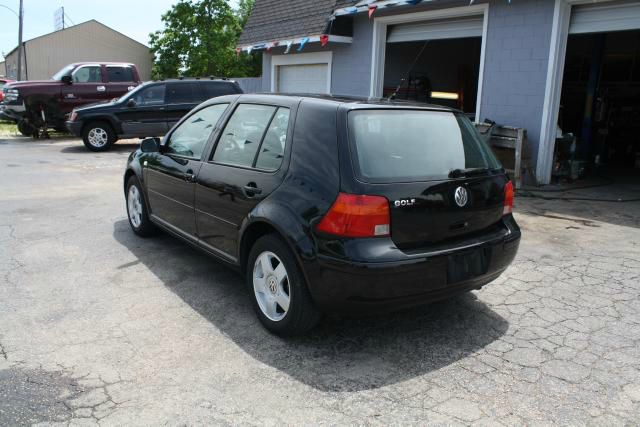 Volkswagen Golf 2002 photo 1