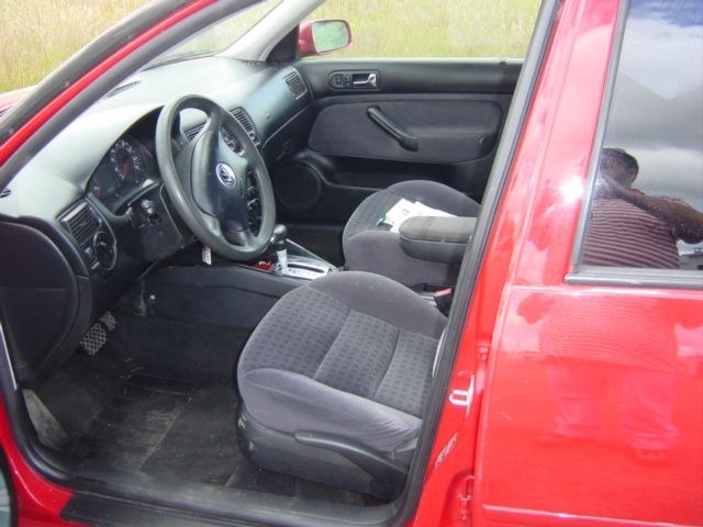 Volkswagen Golf 2002 photo 1