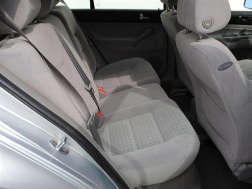 Volkswagen Golf 2002 photo 3