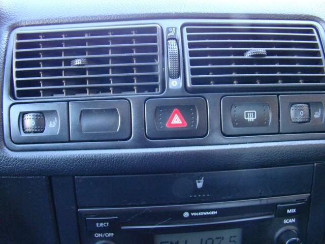 Volkswagen Golf 2002 photo 2