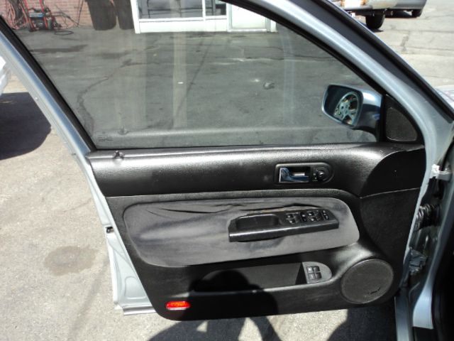 Volkswagen Golf 2003 photo 9