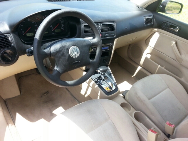 Volkswagen Golf S Sedan Hatchback