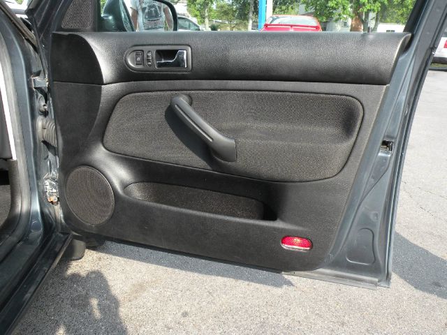 Volkswagen Golf 2004 photo 9