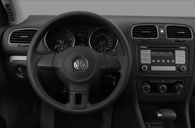 Volkswagen Golf 2010 photo 2