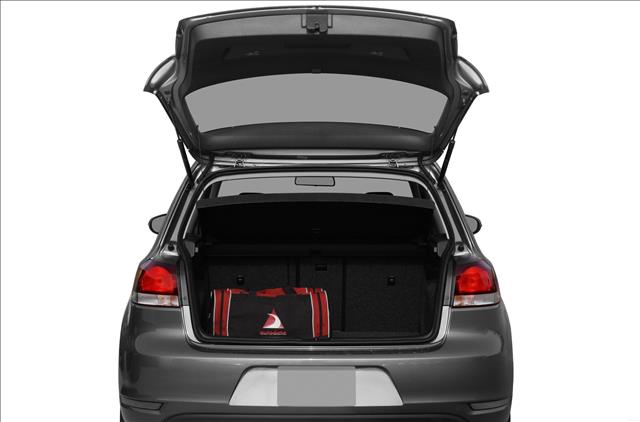 Volkswagen Golf 2010 photo 3