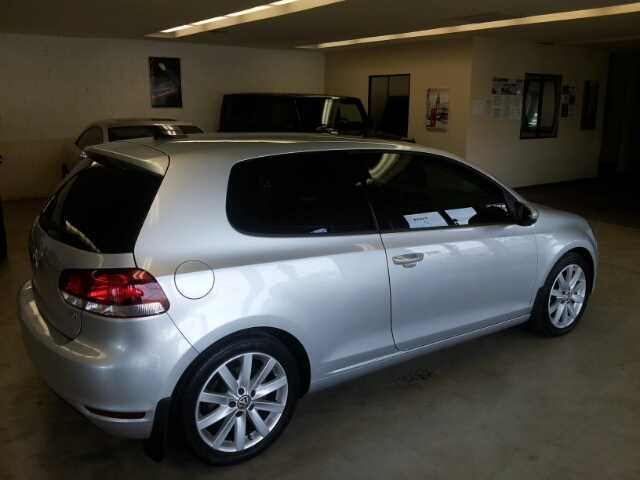 Volkswagen Golf 2010 photo 3
