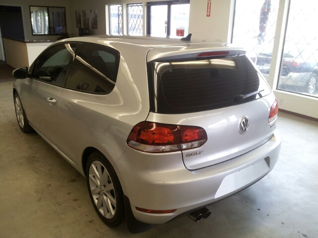 Volkswagen Golf 2010 photo 5