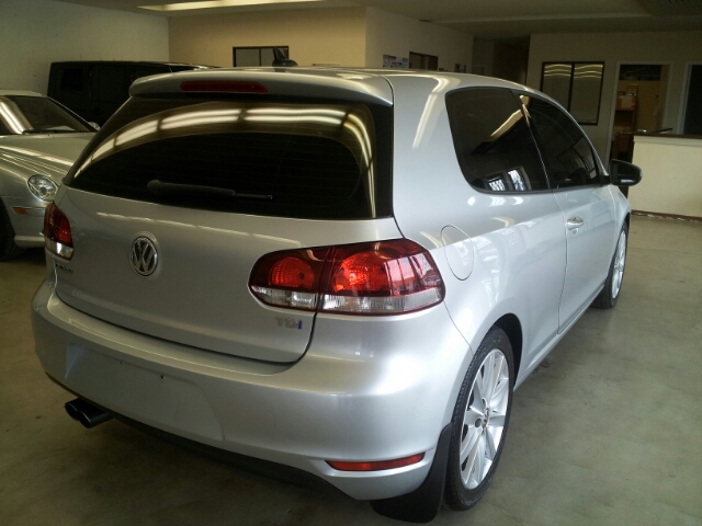 Volkswagen Golf 2010 photo 7