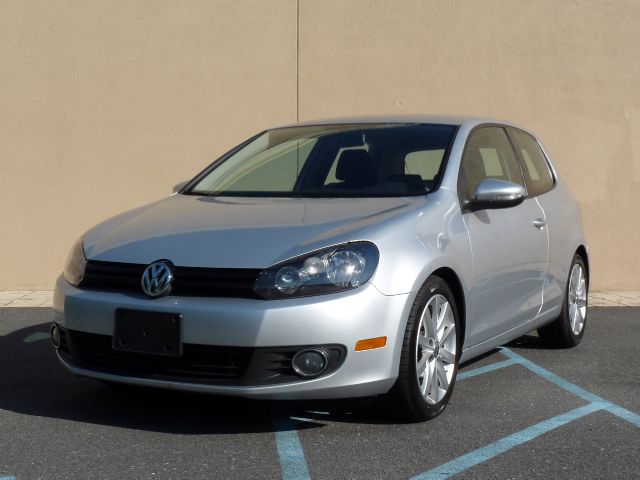 Volkswagen Golf 2010 photo 2