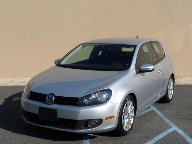 Volkswagen Golf 2010 photo 4