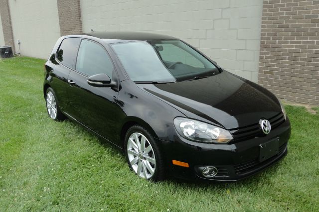 Volkswagen Golf 2010 photo 1