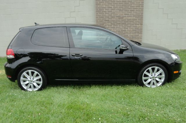 Volkswagen Golf 2010 photo 3