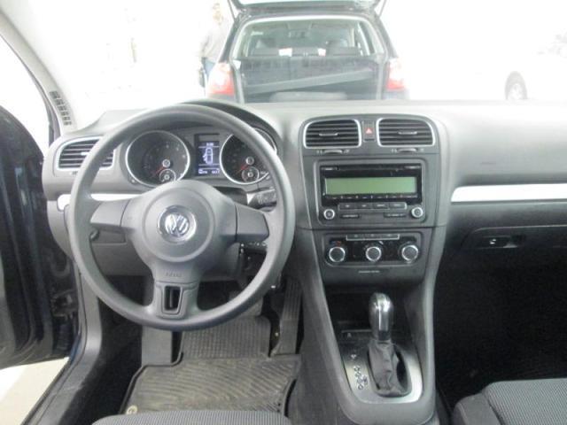 Volkswagen Golf 2011 photo 1