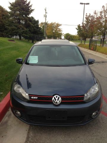 Volkswagen Golf 2011 photo 2