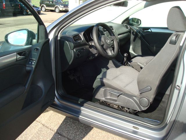 Volkswagen Golf 2012 photo 1