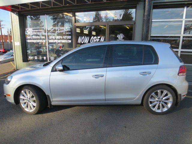 Volkswagen Golf 2012 photo 1