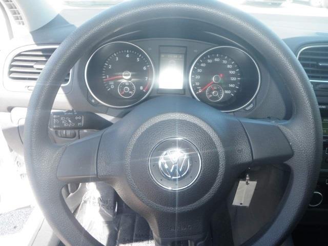 Volkswagen Golf 2012 photo 1