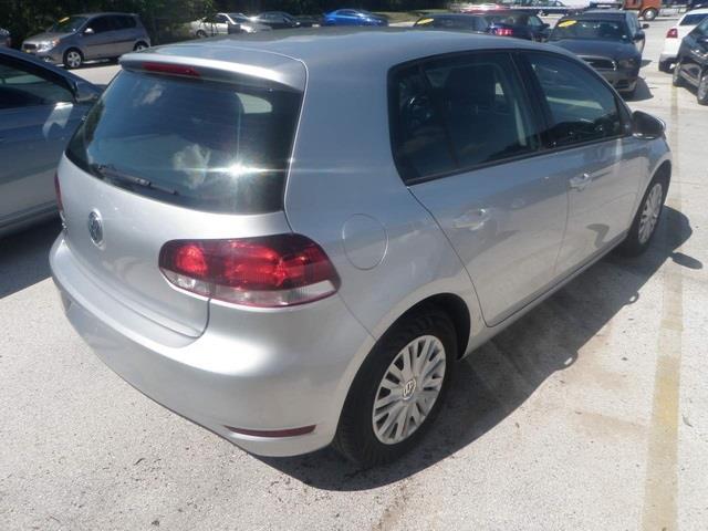 Volkswagen Golf 2012 photo 4
