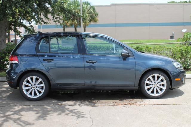 Volkswagen Golf 2013 photo 1