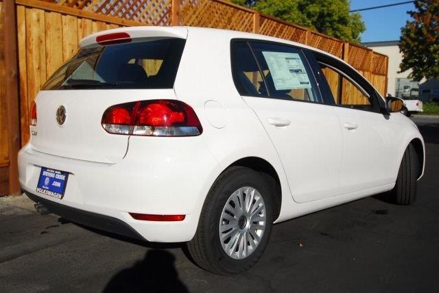 Volkswagen Golf 2013 photo 4