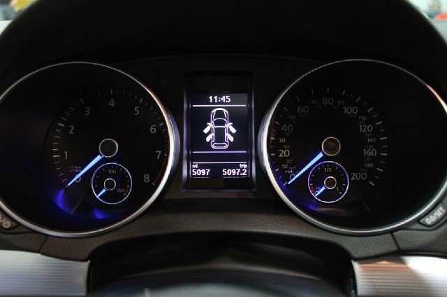 Volkswagen Golf 2013 photo 2