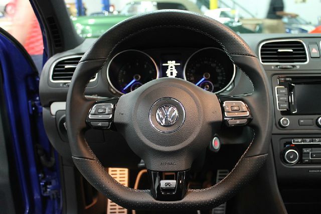 Volkswagen Golf 2013 photo 43