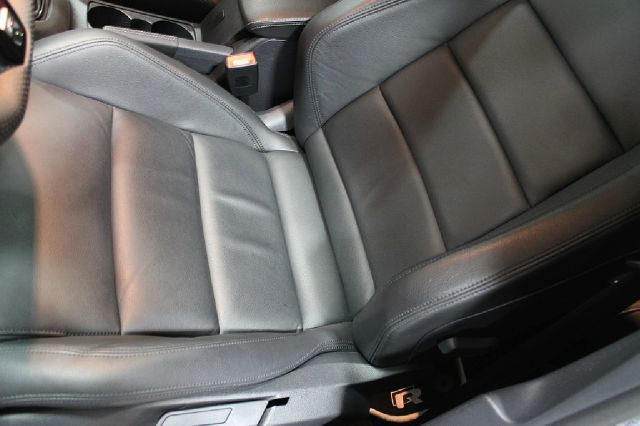 Volkswagen Golf 2013 photo 51