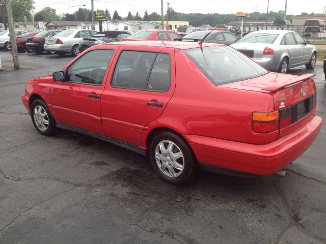 Volkswagen Jetta Passion Sedan