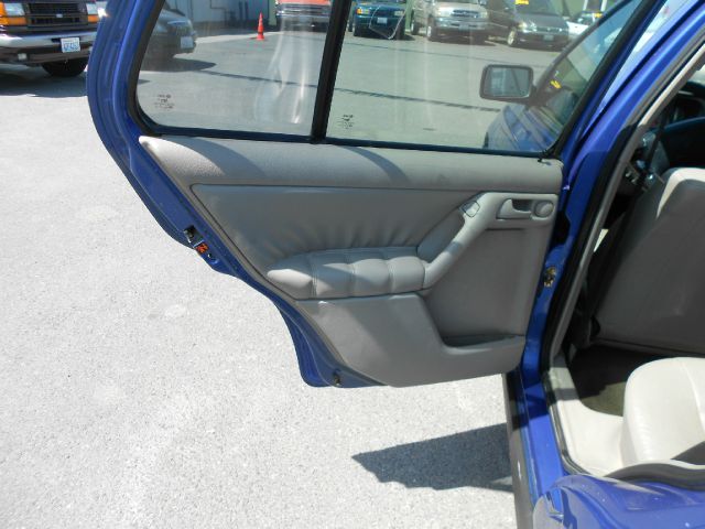 Volkswagen Jetta 1500 Extended Cab LT Sedan