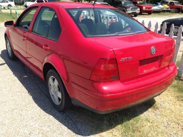 Volkswagen Jetta I-4 Manual Sedan