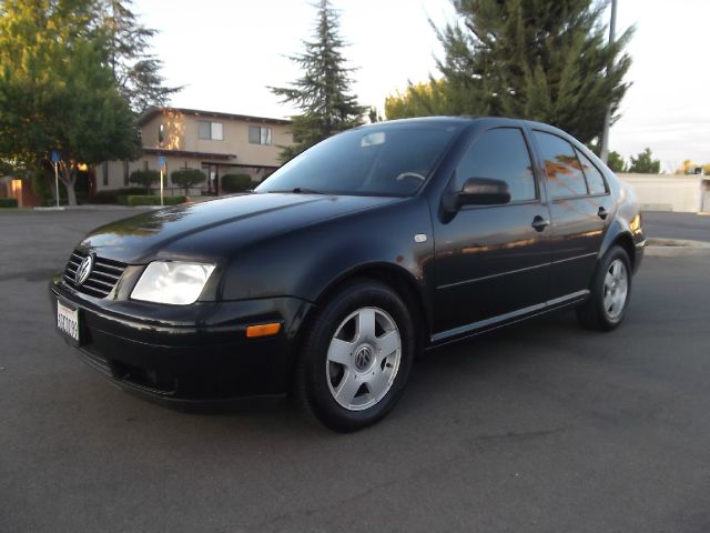 Volkswagen Jetta Quad Cab 4x2 Shortbox XLT Sedan