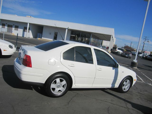 Volkswagen Jetta 2000 photo 1