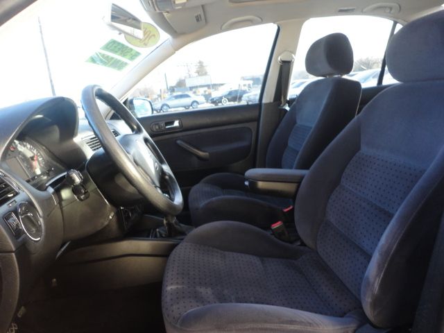 Volkswagen Jetta Quad Cab 4x2 Shortbox XLT Sedan