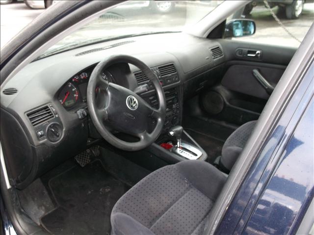 Volkswagen Jetta FWD 4dr Sport Sedan