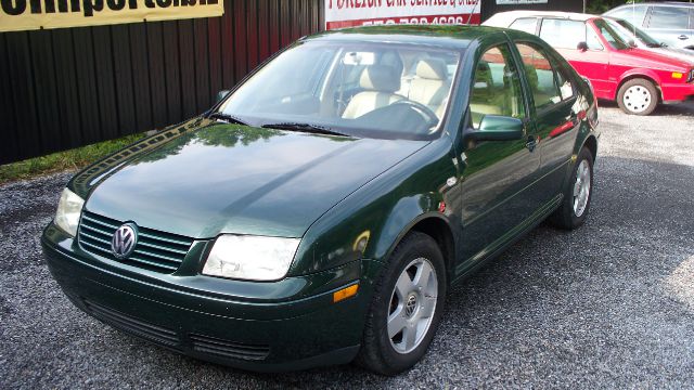 Volkswagen Jetta Quad Cab 4x2 Shortbox XLT Sedan