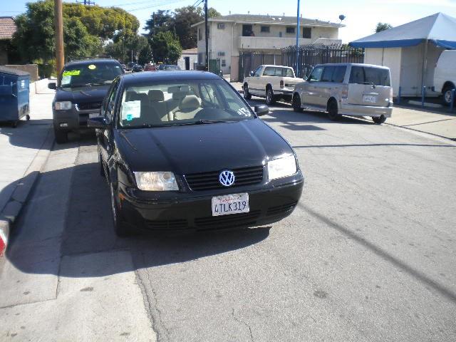 Volkswagen Jetta FWD 4dr Sport Sedan
