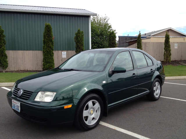 Volkswagen Jetta Quad Cab 4x2 Shortbox XLT Sedan