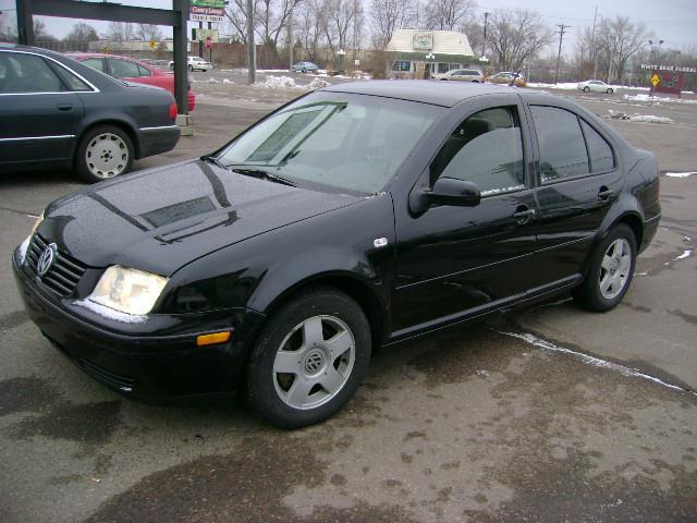Volkswagen Jetta FWD 4dr Sport Sedan
