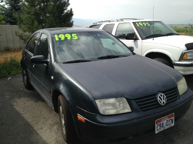 Volkswagen Jetta Quad Cab 4x2 Shortbox XLT Sedan