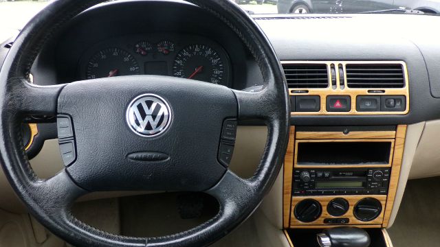 Volkswagen Jetta 2001 photo 2