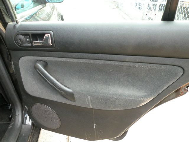 Volkswagen Jetta 2002 photo 1