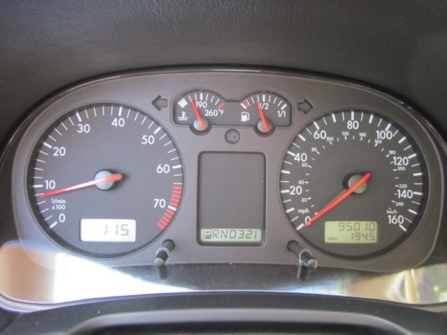 Volkswagen Jetta Quad Cab 4x2 Shortbox XLT Sedan