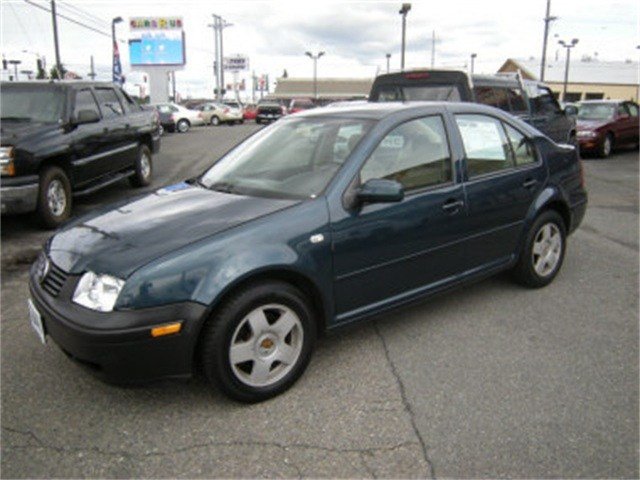 Volkswagen Jetta FWD 4dr Sport Unspecified