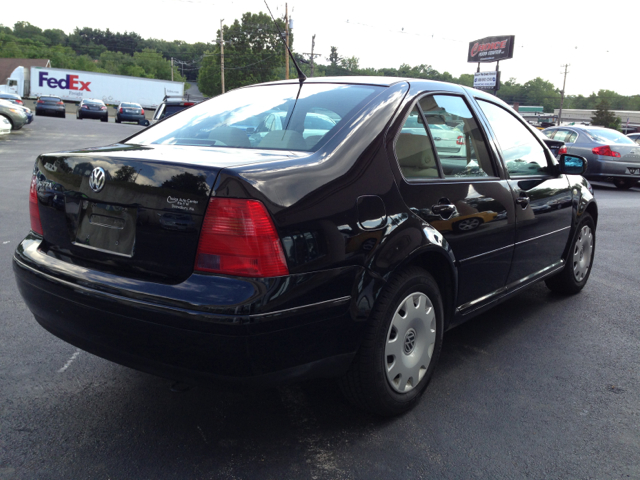 Volkswagen Jetta Quad Cab 4x2 Shortbox XLT Sedan