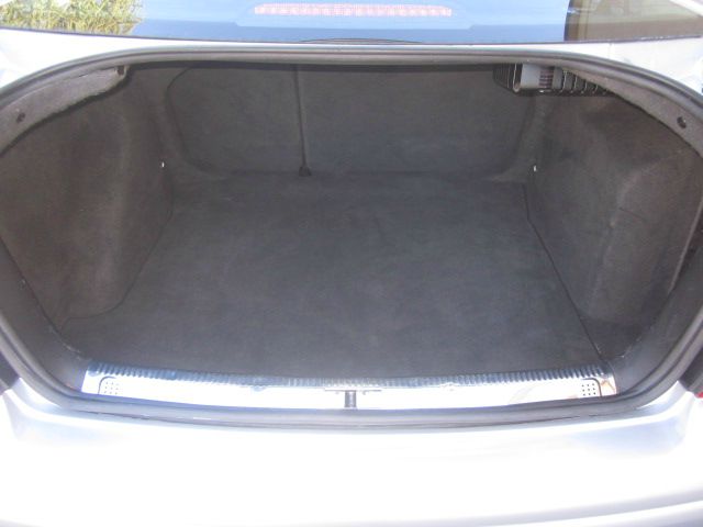 Volkswagen Jetta 5.0L Sedan