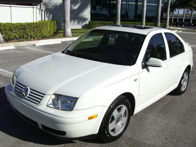 Volkswagen Jetta 2.8L Luxury Sedan