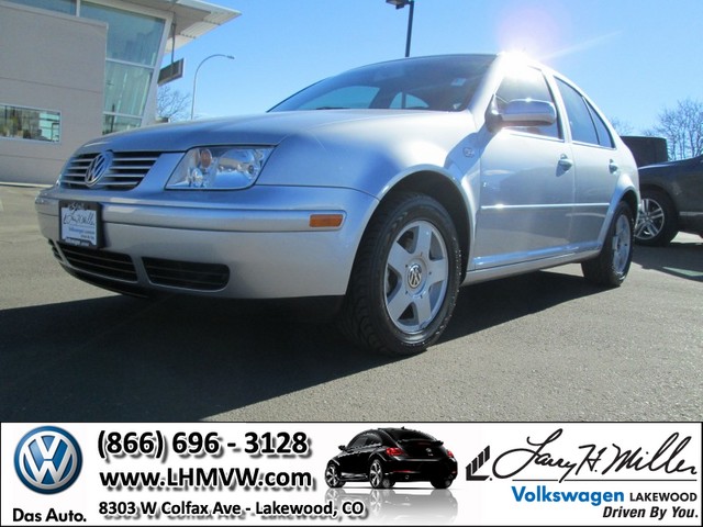 Volkswagen Jetta FWD 4dr Sport Unspecified