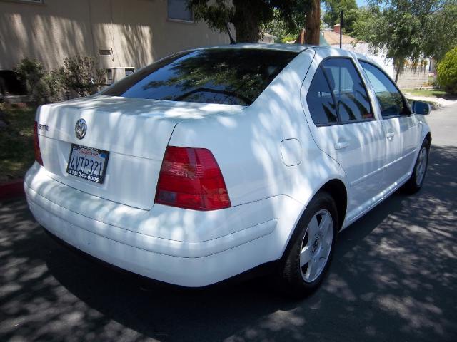 Volkswagen Jetta 2002 photo 3