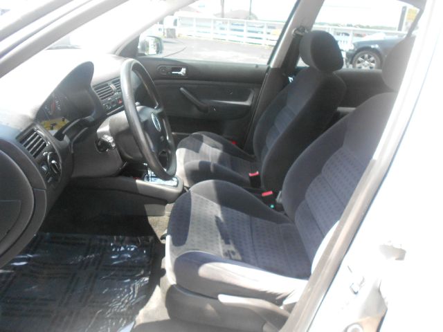Volkswagen Jetta 2002 photo 1